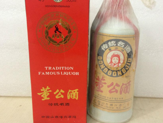 百年董公酒業(yè)加盟