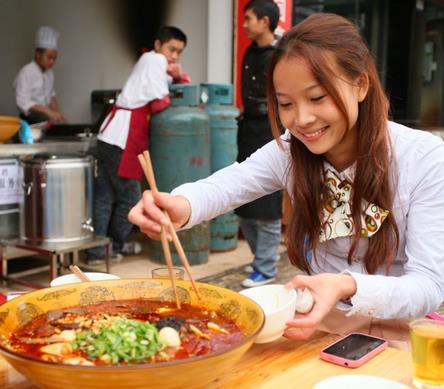 宮廷冒菜加盟