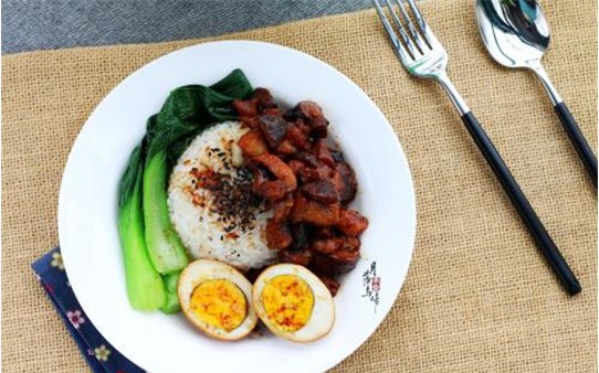 外婆屯鹵肉飯加盟