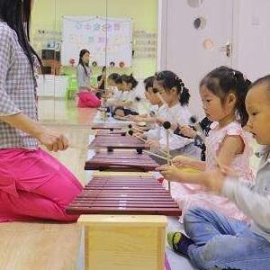 能量娃幼兒早教加盟