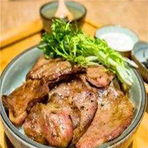 解牛炭火牛肉蓋飯加盟