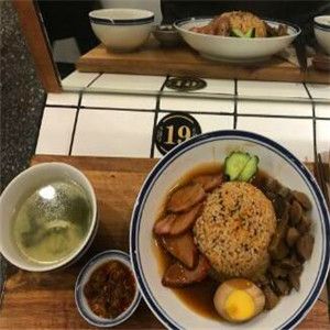 味無(wú)山食集撈飯加盟