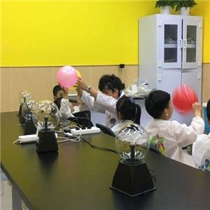 MadScience神奇科學家STEM加盟