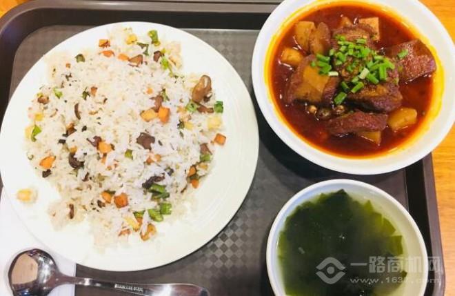 炒飯伙夫炒飯加盟